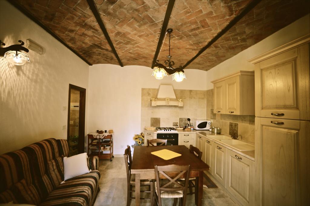 Hostal La Spiga D'Oro Pozzo  Exterior foto